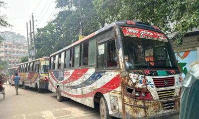 জবি শিক্ষার্থীকে হেনস্তার অভিযোগ, ভিক্টরের ১২ বাস আটক 